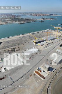 VENEZIA 7 APRILE 2010 - FOTO AEREE DEI LAVORI IN CORSO ALLA BOCCA DI PORTO DI CHIOGGIA  Graziano Arici/Rosebud2  CONSORZIO VENEZIA NUOVA