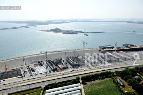 Venice 9/6/10 - Visit of the Veneto Region President Luca Zaia to the Mose system against the High Tide in Venice:  Aerial view over the Works on the Lido inlet  foto aeree bocca di porto ©Graziano Arici/Rosebud2