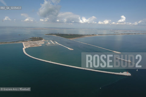 Venice 9/6/10 - Visit of the Veneto Region President Luca Zaia to the Mose system against the High Tide in Venice:  Aerial view over the Works on the Malamocco inlet  foto aeree bocca di porto ©Graziano Arici/Rosebud2.