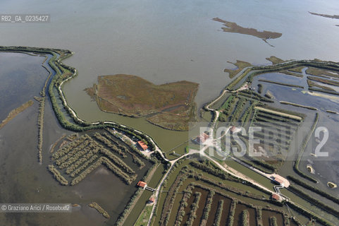 VENEZIA 15 OTTOBRE 2009 - FOTO AEREE DELLE BARENE DELLA LAGUNA DI VENEZIA ©Graziano Arici/Rosebud2 AEREA