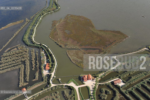 VENEZIA 15 OTTOBRE 2009 - FOTO AEREE DELLE BARENE DELLA LAGUNA DI VENEZIA ©Graziano Arici/Rosebud2 AEREA