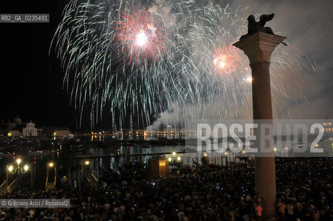 Venice 17/7/10 - Fiereworks in St.Marks Bassin for the Redentore Feast festa fuochi dartificio ©Graziano Arici/Rosebud2