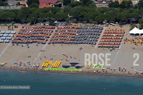Venice (Lido Beach) 28/7/10 : Greenpeace Manifestation against the Italian Government nuclear Politic at Lido Beach ©Graziano Arici/Rosebud2