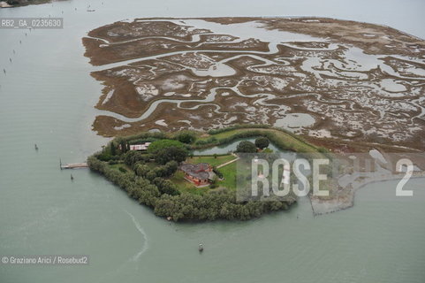 VENEZIA 15 OTTOBRE 2009 - FOTO AEREE DELLE BARENE DELLA LAGUNA DI VENEZIA ©Graziano Arici/Rosebud2 AEREA
