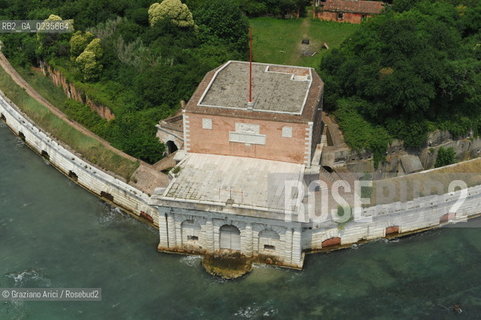 VENEZIA 28/7/10 FOTO AEREE ALLISOLA DEL FORTE DI S.ANDREA ©Graziano Arici/Rosebud2