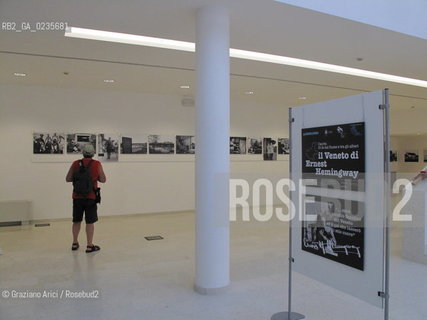 CAORLE 23/7/10 : MOSTRA HEMINGWAY A CAORLE PAOLA PALLIERI GIANNI MORIANI ©Graziano Arici/Rosebud2