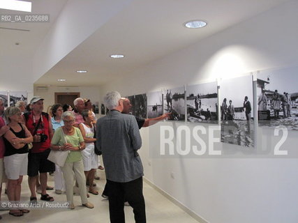 CAORLE 23/7/10 : MOSTRA HEMINGWAY A CAORLE PAOLA PALLIERI GIANNI MORIANI ©Graziano Arici/Rosebud2