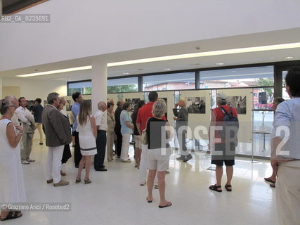 CAORLE 23/7/10 : MOSTRA HEMINGWAY A CAORLE PAOLA PALLIERI GIANNI MORIANI ©Graziano Arici/Rosebud2
