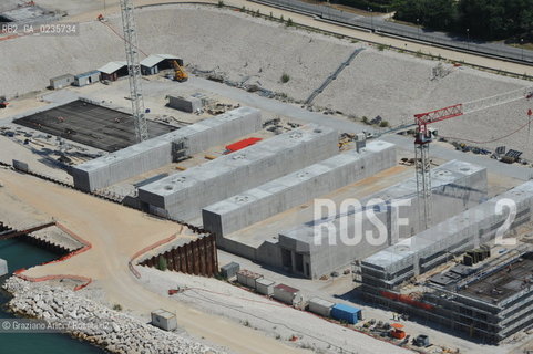 VENEZIA 28/7/10 FOTO AEREE AI LAVORI IN CORSO  PER LA COSTRUZIONE DELLE DIGHE MOBILI ALLA BOCCA DEL PORTO DI LIDO ©Graziano Arici/Rosebud2