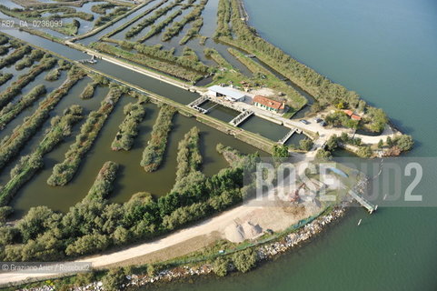 VENEZIA 11/10/10- FOTO AEREE DELLE BARENE DELLA LAGUNA SUD VALLE DA PESCA VALLE ZAPPA ©Graziano Arici/Rosebud2 CONSORZIO VENEZIA NUOVA LAGUNA BARENA VALLE DA PESCA