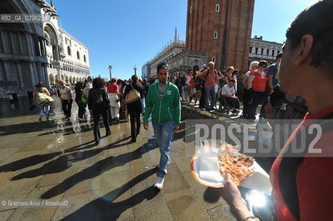 Venice october 2010 - Tourists in Venice turismo gastronomia ©Graziano Arici/Rosebud2