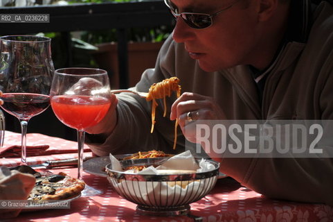Venice october 2010 - Tourists in Venice turismo gastronomia spaghetti ©Graziano Arici/Rosebud2
