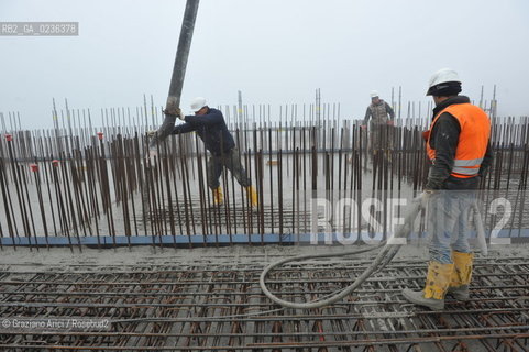 Venezia 9/12/10 - LAVORI IN CORSO ALLA BOCCA DI PORTO DI MALAMOCCO ©Graziano Arici/Rosebud2 CONSORZIO VENEZIA NUOVA