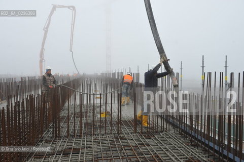 Venezia 9/12/10 - LAVORI IN CORSO ALLA BOCCA DI PORTO DI MALAMOCCO ©Graziano Arici/Rosebud2 CONSORZIO VENEZIA NUOVA