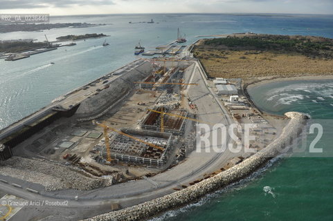VENEZIA 13/12/10 FOTO AEREE AI LAVORI IN CORSO  PER LA COSTRUZIONE DELLE DIGHE MOBILI ALLA BOCCA DEL PORTO DI CHIOGGIA ©Graziano Arici/Rosebud2 CONSORZIO VENEZIA NUOVA