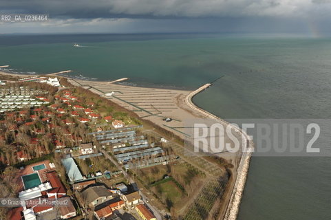Venezia 13/12/10 - Litorale del Isola Verde spiaggia ©Graziano Arici/Rosebud2 consorzio venezia nuova