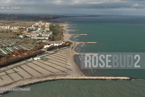 Venezia 13/12/10 - Litorale del Isola Verde spiaggia ©Graziano Arici/Rosebud2 consorzio venezia nuova