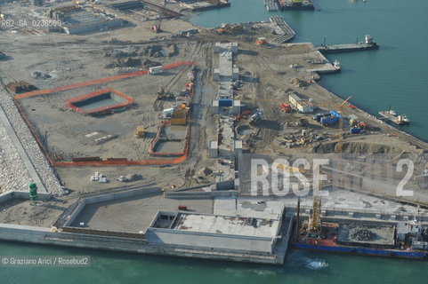 VENEZIA 13/12/10 FOTO AEREE AI LAVORI IN CORSO  PER LA COSTRUZIONE DELLE DIGHE MOBILI ALLA BOCCA DEL PORTO DI LIDO ©Graziano Arici/Rosebud2 CONSORZIO VENEZIA NUOVA