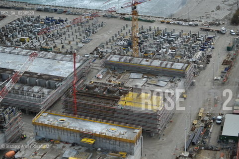 VENEZIA 13/12/10 FOTO AEREE AI LAVORI IN CORSO  PER LA COSTRUZIONE DELLE DIGHE MOBILI ALLA BOCCA DEL PORTO DI MALAMOCCO ©Graziano Arici/Rosebud2 CONSORZIO VENEZIA NUOVA