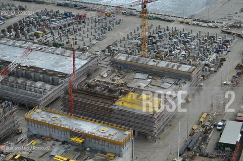 VENEZIA 13/12/10 FOTO AEREE AI LAVORI IN CORSO  PER LA COSTRUZIONE DELLE DIGHE MOBILI ALLA BOCCA DEL PORTO DI MALAMOCCO ©Graziano Arici/Rosebud2 CONSORZIO VENEZIA NUOVA