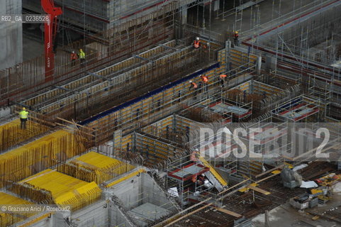 VENEZIA 13/12/10 FOTO AEREE AI LAVORI IN CORSO  PER LA COSTRUZIONE DELLE DIGHE MOBILI ALLA BOCCA DEL PORTO DI MALAMOCCO ©Graziano Arici/Rosebud2 CONSORZIO VENEZIA NUOVA