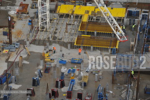 VENEZIA 13/12/10 FOTO AEREE AI LAVORI IN CORSO  PER LA COSTRUZIONE DELLE DIGHE MOBILI ALLA BOCCA DEL PORTO DI MALAMOCCO ©Graziano Arici/Rosebud2 CONSORZIO VENEZIA NUOVA