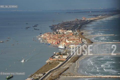 Venezia 13/12/10 - Litorale di Pellestrina spiaggia ©Graziano Arici/Rosebud2 consorzio venezia nuova