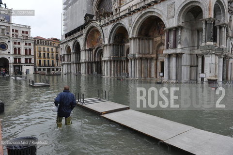 Venice 3/11/10 - High tide in Venice - Alta marea acqua alta ©Graziano Arici/Rosebud2