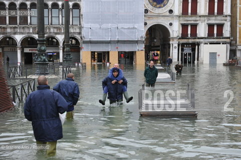 Venice 3/11/10 - High tide in Venice - Alta marea acqua alta ©Graziano Arici/Rosebud2