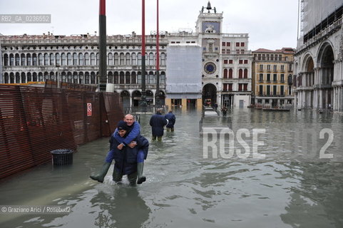 Venice 3/11/10 - High tide in Venice - Alta marea acqua alta ©Graziano Arici/Rosebud2