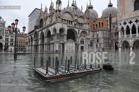 Venice 3/11/10 - High tide in Venice - Alta marea acqua alta ©Graziano Arici/Rosebud2