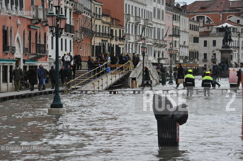 Venice 3/11/10 - High tide in Venice - Alta marea acqua alta ©Graziano Arici/Rosebud2