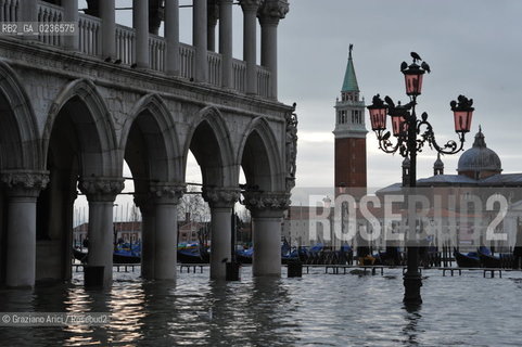 Venice 3/11/10 - High tide in Venice - Alta marea acqua alta ©Graziano Arici/Rosebud2