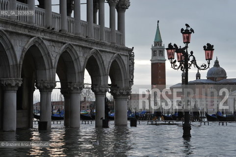 Venice 3/11/10 - High tide in Venice - Alta marea acqua alta ©Graziano Arici/Rosebud2