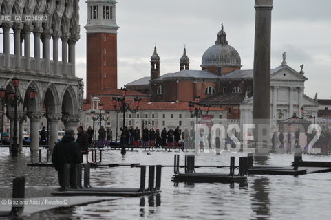 Venice 3/11/10 - High tide in Venice - Alta marea acqua alta ©Graziano Arici/Rosebud2