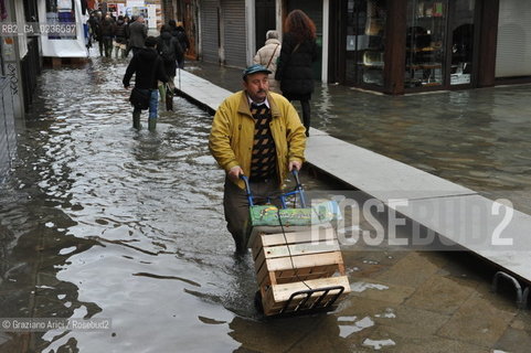 Venice 3/11/10 - High tide in Venice - Alta marea acqua alta ©Graziano Arici/Rosebud2