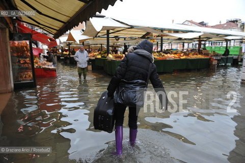 Venice 3/11/10 - High tide in Venice - Alta marea acqua alta ©Graziano Arici/Rosebud2