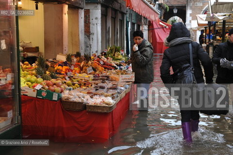 Venice 3/11/10 - High tide in Venice - Alta marea acqua alta ©Graziano Arici/Rosebud2