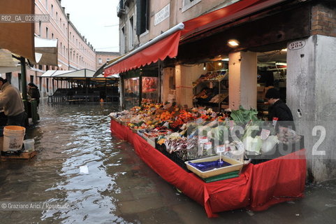Venice 3/11/10 - High tide in Venice - Alta marea acqua alta ©Graziano Arici/Rosebud2