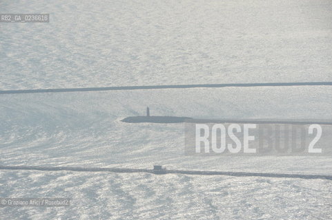 VENEZIA 1/2/11 - FOTO AEREE BOCCA DI MALAMOCCO DIGHE ©Graziano Arici/Rosebud2