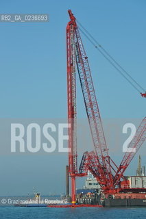 VENEZIA 1/2/11 - LAVORI IN CORSO ALLA BOCCA DI PORTO DI CHIOGGIA ©Graziano Arici/Rosebud2 CONSORZIO VENEZIA NUOVA