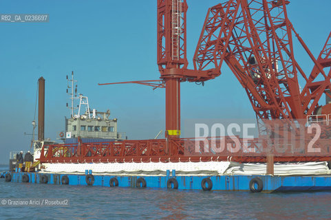VENEZIA 1/2/11 - LAVORI IN CORSO ALLA BOCCA DI PORTO DI CHIOGGIA ©Graziano Arici/Rosebud2 CONSORZIO VENEZIA NUOVA