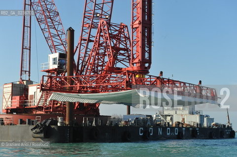 VENEZIA 1/2/11 - LAVORI IN CORSO ALLA BOCCA DI PORTO DI CHIOGGIA ©Graziano Arici/Rosebud2 CONSORZIO VENEZIA NUOVA