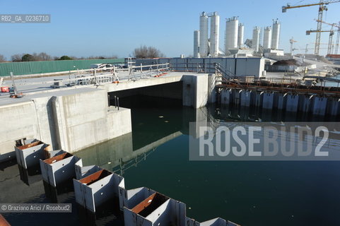 VENEZIA 1/2/11 - LAVORI IN CORSO ALLA BOCCA DI PORTO DI CHIOGGIA ©Graziano Arici/Rosebud2 CONSORZIO VENEZIA NUOVA