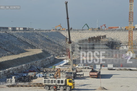 VENEZIA 1/2/11 - LAVORI IN CORSO ALLA BOCCA DI PORTO DI CHIOGGIA ©Graziano Arici/Rosebud2 CONSORZIO VENEZIA NUOVA