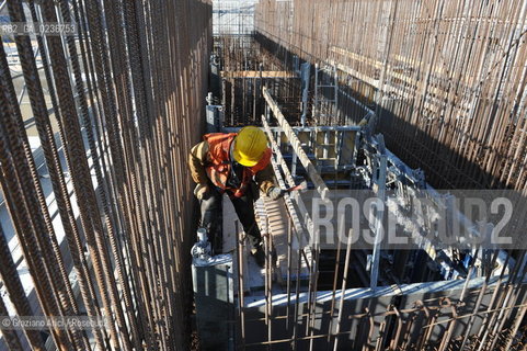 VENEZIA 1/2/11 - LAVORI IN CORSO ALLA BOCCA DI PORTO DI CHIOGGIA ©Graziano Arici/Rosebud2 CONSORZIO VENEZIA NUOVA