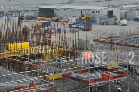 VENEZIA 15/12/10 - LAVORI ALLA BOCCA DI PORTO DI MALAMOCCO SICUREZZA  ©Graziano Arici/Rosebud2  CONSORZIO VENEZIA NUOVA