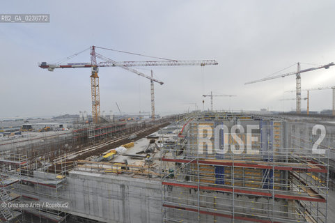 VENEZIA 15/12/10 - LAVORI ALLA BOCCA DI PORTO DI MALAMOCCO SICUREZZA  ©Graziano Arici/Rosebud2  CONSORZIO VENEZIA NUOVA