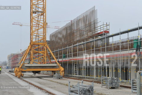 VENEZIA 15/12/10 - LAVORI ALLA BOCCA DI PORTO DI MALAMOCCO SICUREZZA  ©Graziano Arici/Rosebud2  CONSORZIO VENEZIA NUOVA