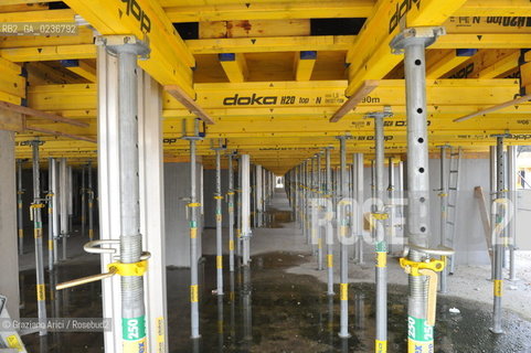 VENEZIA 15/12/10 - LAVORI ALLA BOCCA DI PORTO DI MALAMOCCO SICUREZZA  ©Graziano Arici/Rosebud2  CONSORZIO VENEZIA NUOVA